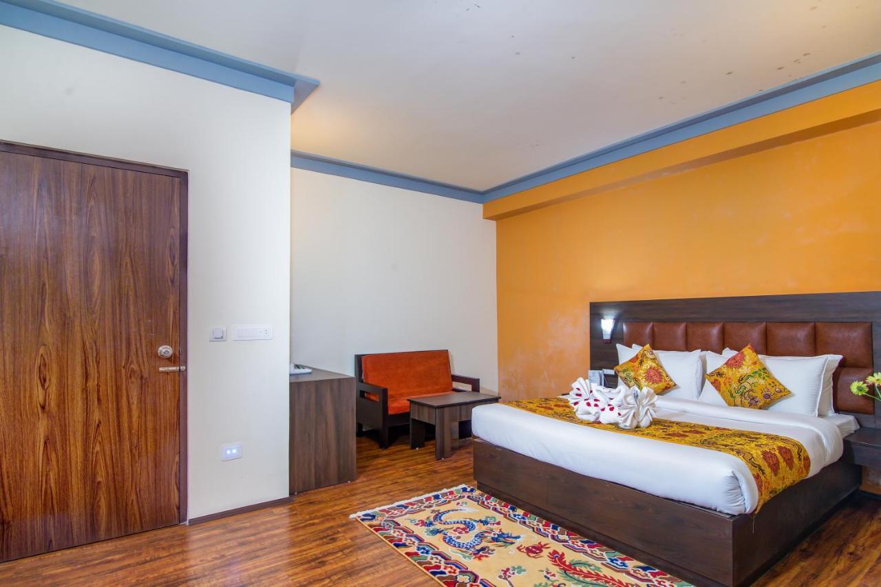 Muscatel Grand Silkroute - 300 Mts From Mg Marg Gangtok Exterior photo