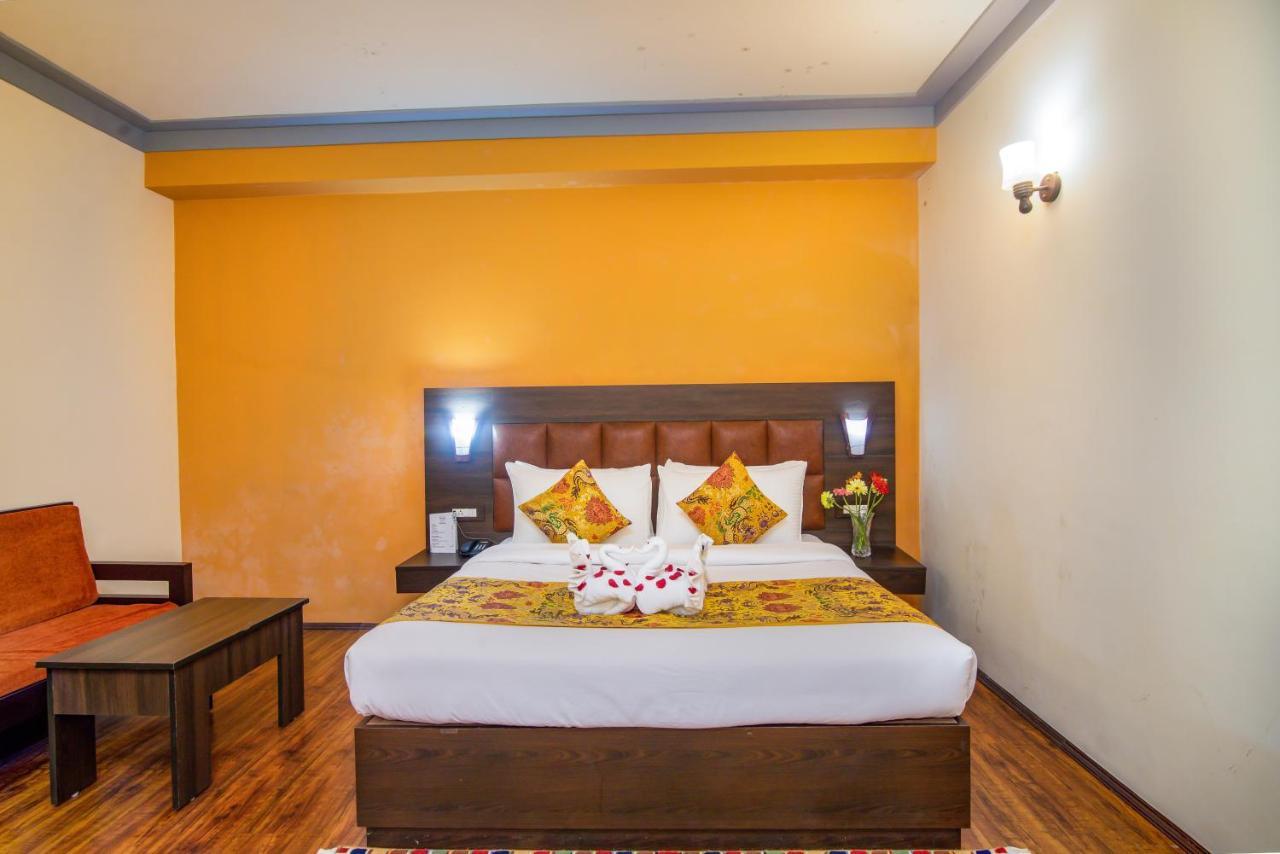 Muscatel Grand Silkroute - 300 Mts From Mg Marg Gangtok Exterior photo
